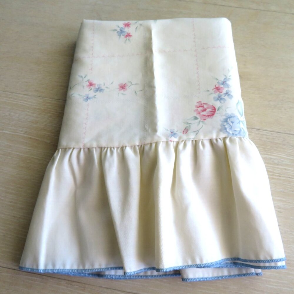 Vintage JCPenney 1 Standard Pillowcase Floral Ruffle Trim Cottage Country USA
